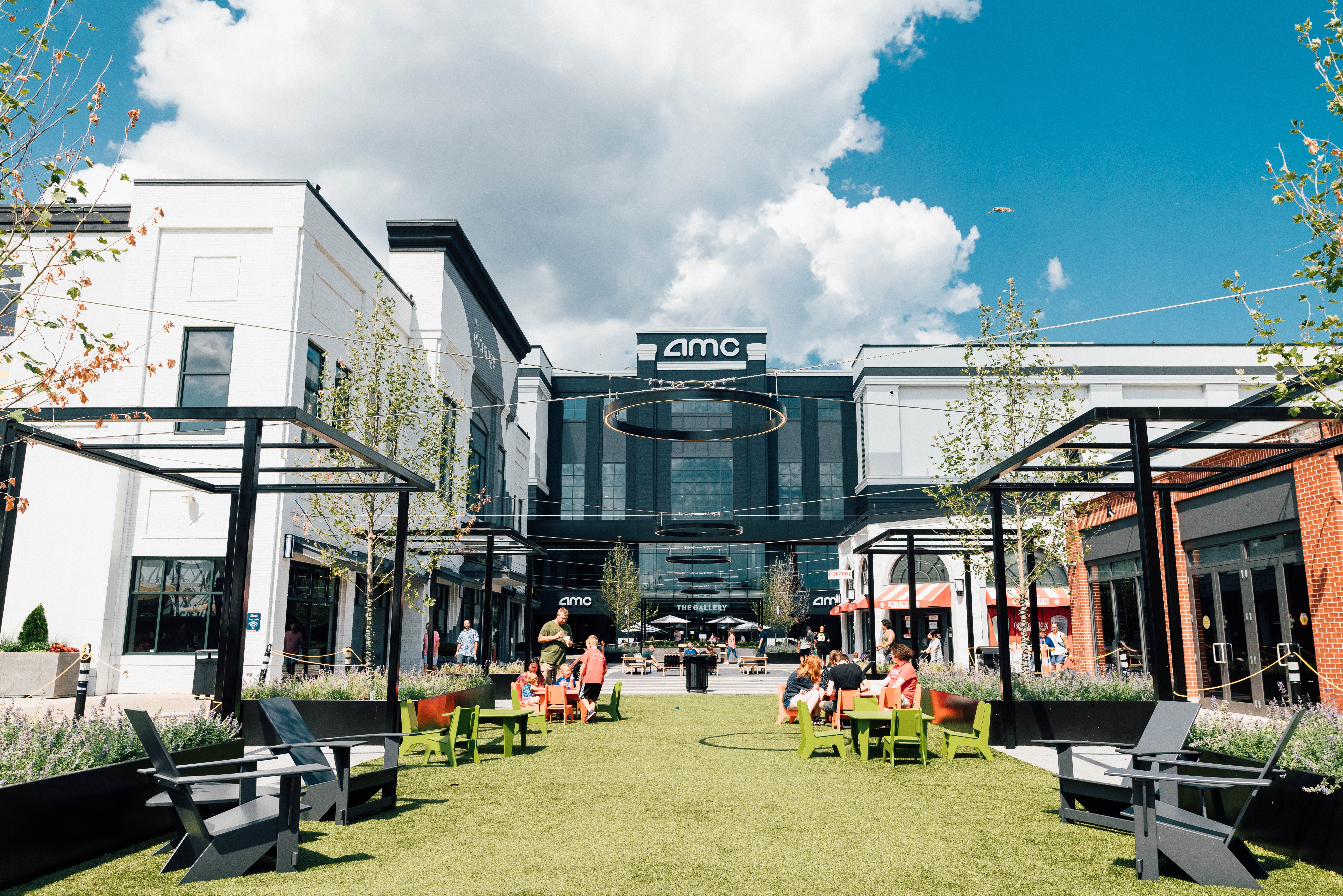 03_Newport on the Levee